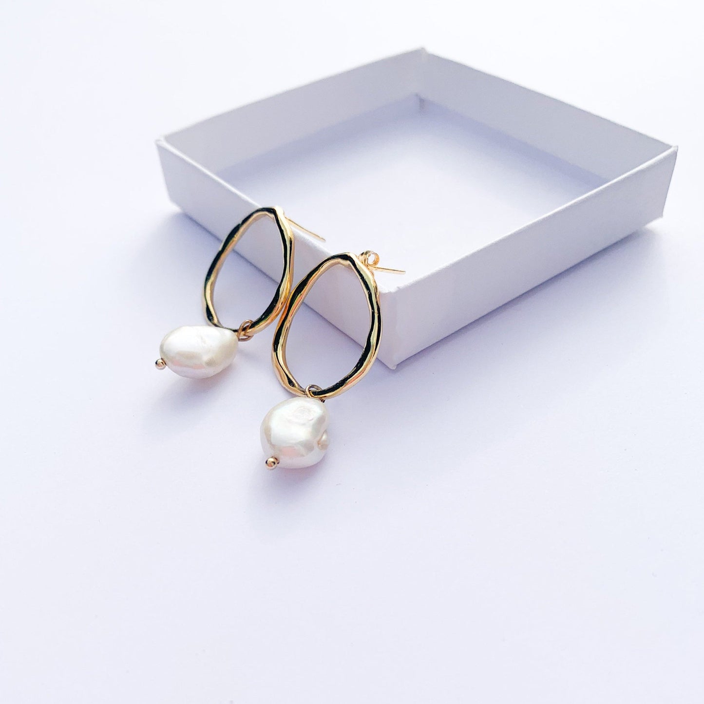 FIJI PEARL HOOPS 2,2CM